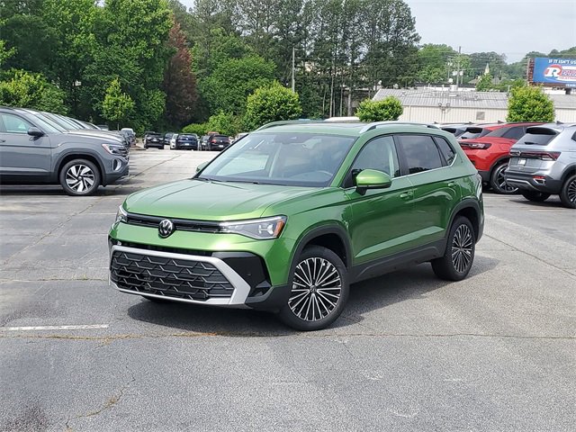 New 2025 Volkswagen Taos SE image 33