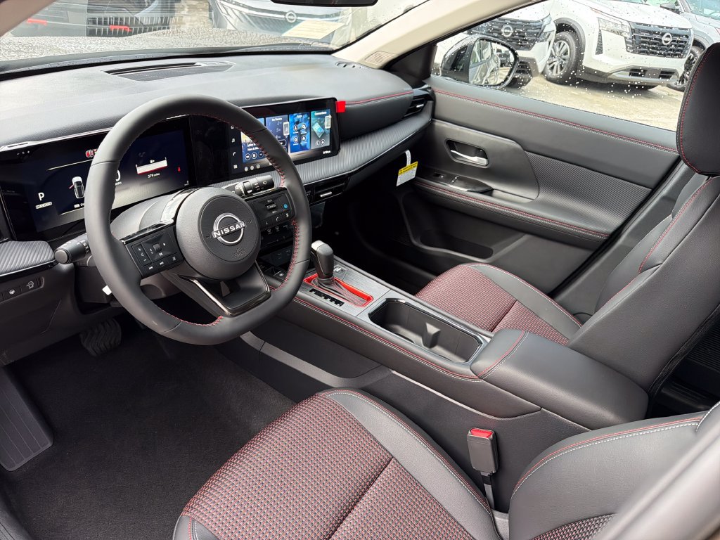 New 2027 Nissan Kicks SR FWD image 13