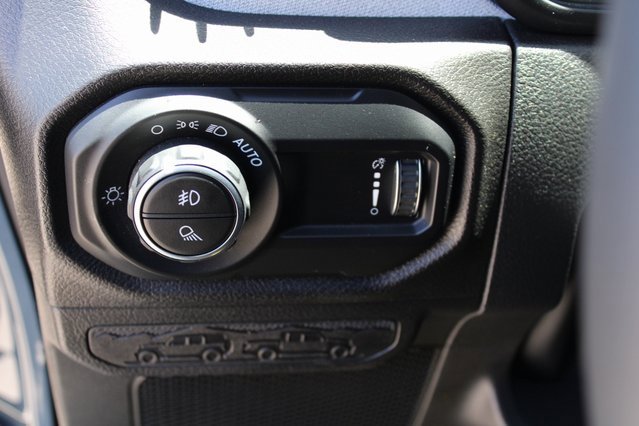 Used 2024 Jeep Gladiator Sport image 12