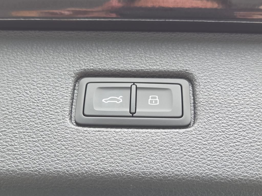 Certified 2026 Audi Q7 2.0T Premium w/ Convenience Plus Package AWD/4WD image 28