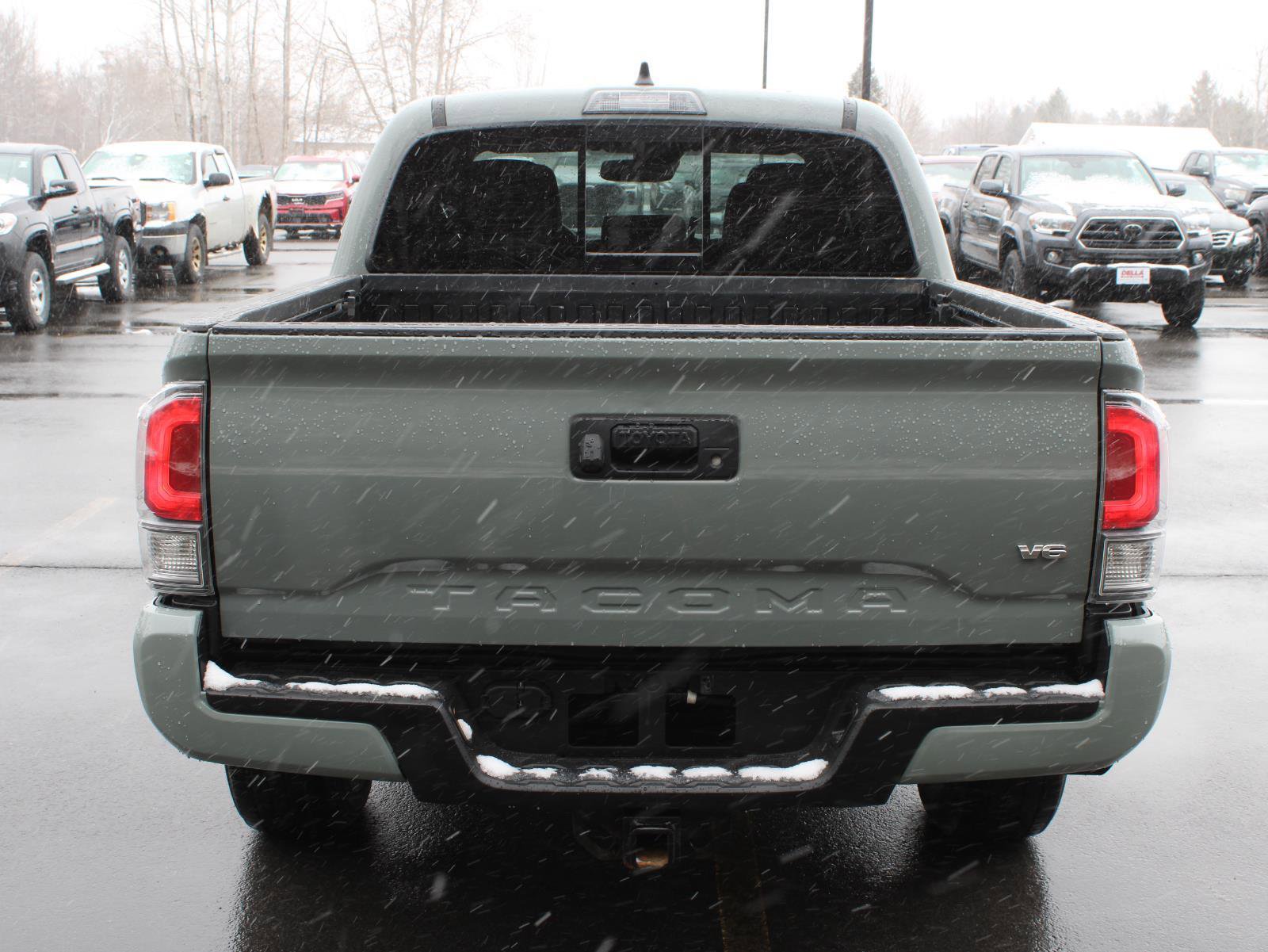 Used 2022 Toyota Tacoma TRD Sport AWD/4WD image 6