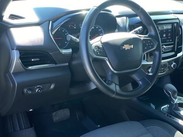 Used 2023 Chevrolet Traverse LT image 18