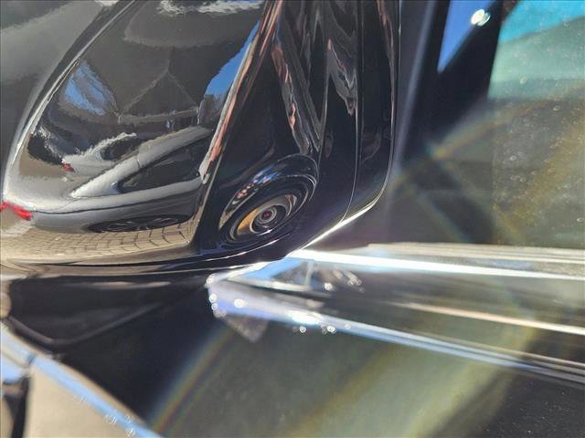 Used 2023 GMC Yukon Denali Ultimate image 13