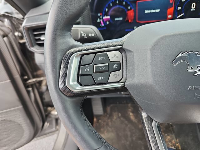 Used 2025 Ford Mustang Coupe RWD image 13