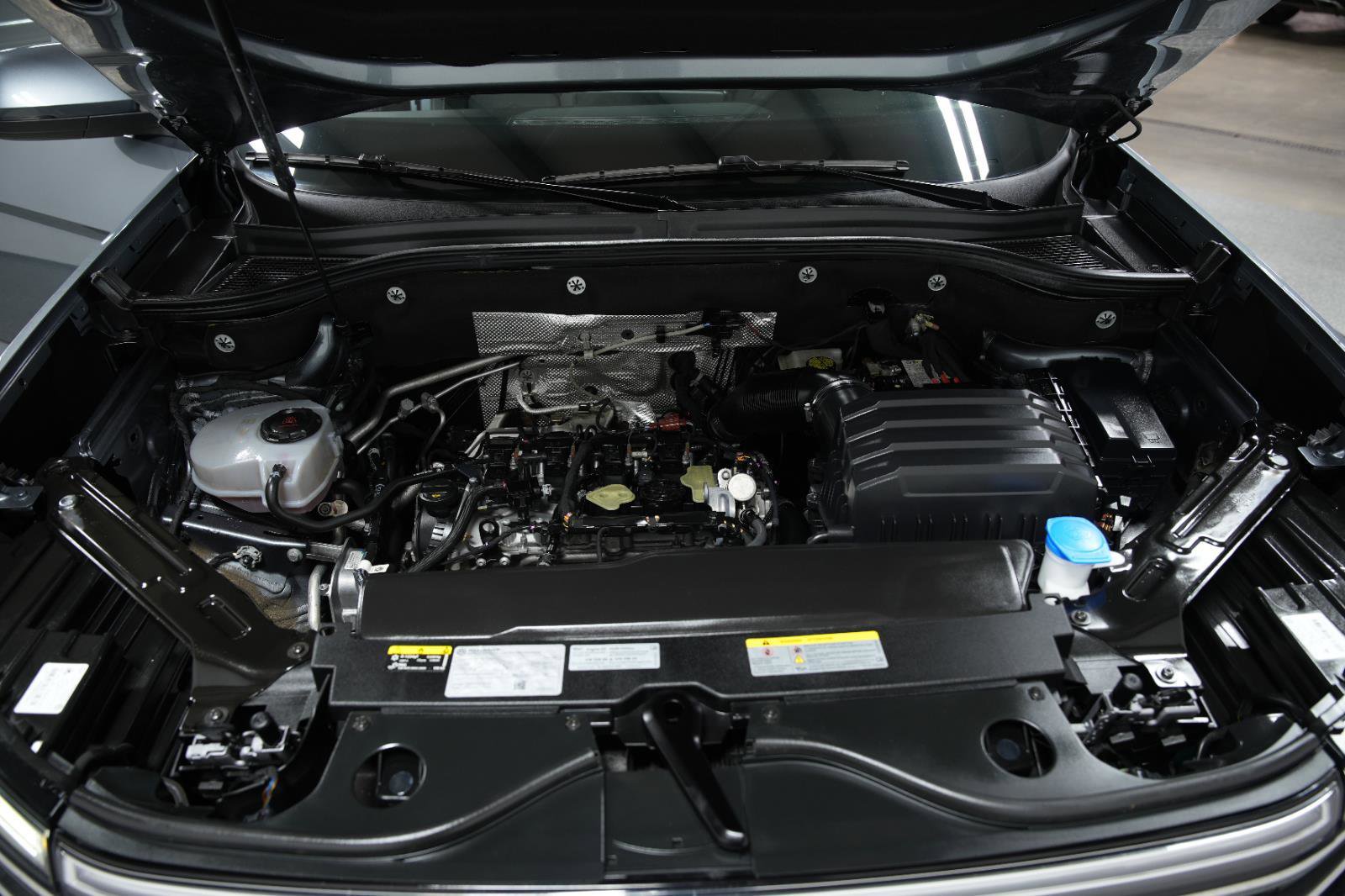 Used 2024 Volkswagen Atlas SE image 42