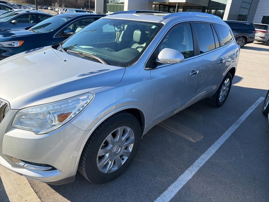 Used 2017 Buick Enclave Leather image 3