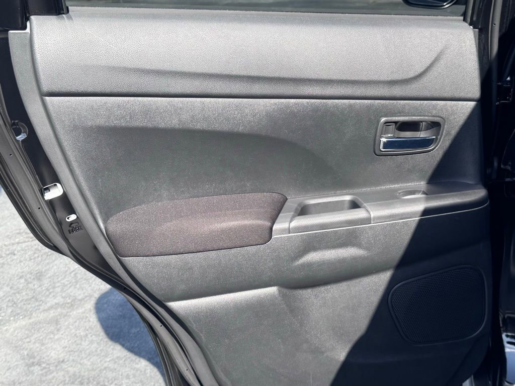 Used 2025 Mitsubishi Outlander Sport ES image 25