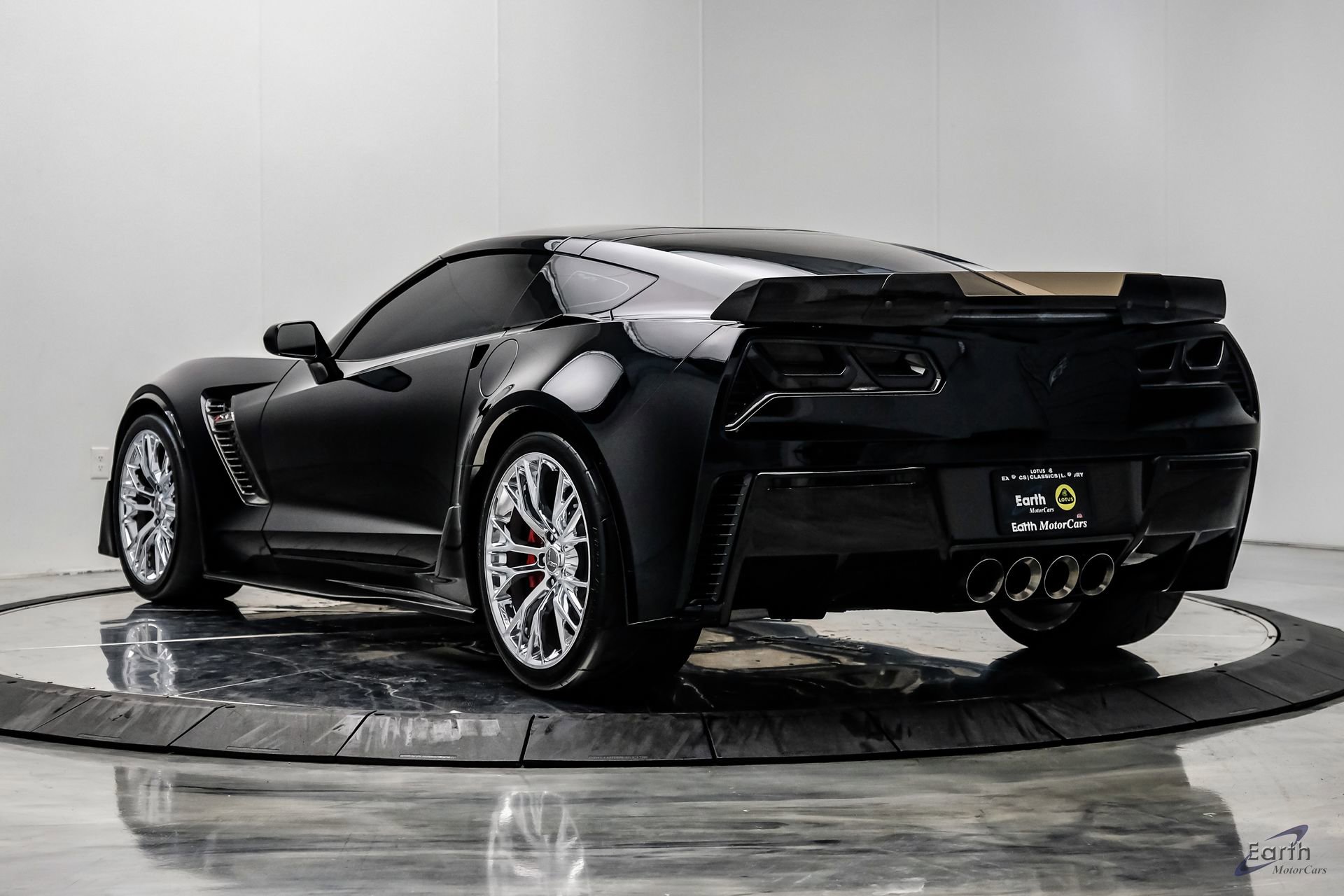 Used 2015 Chevrolet Corvette Z06 w/ 3LZ Preferred Equipment Group image 14