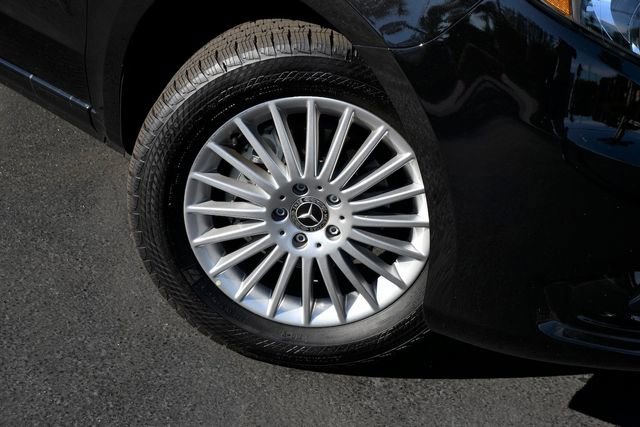 Used 2023 Mercedes-Benz Metris Passenger image 2