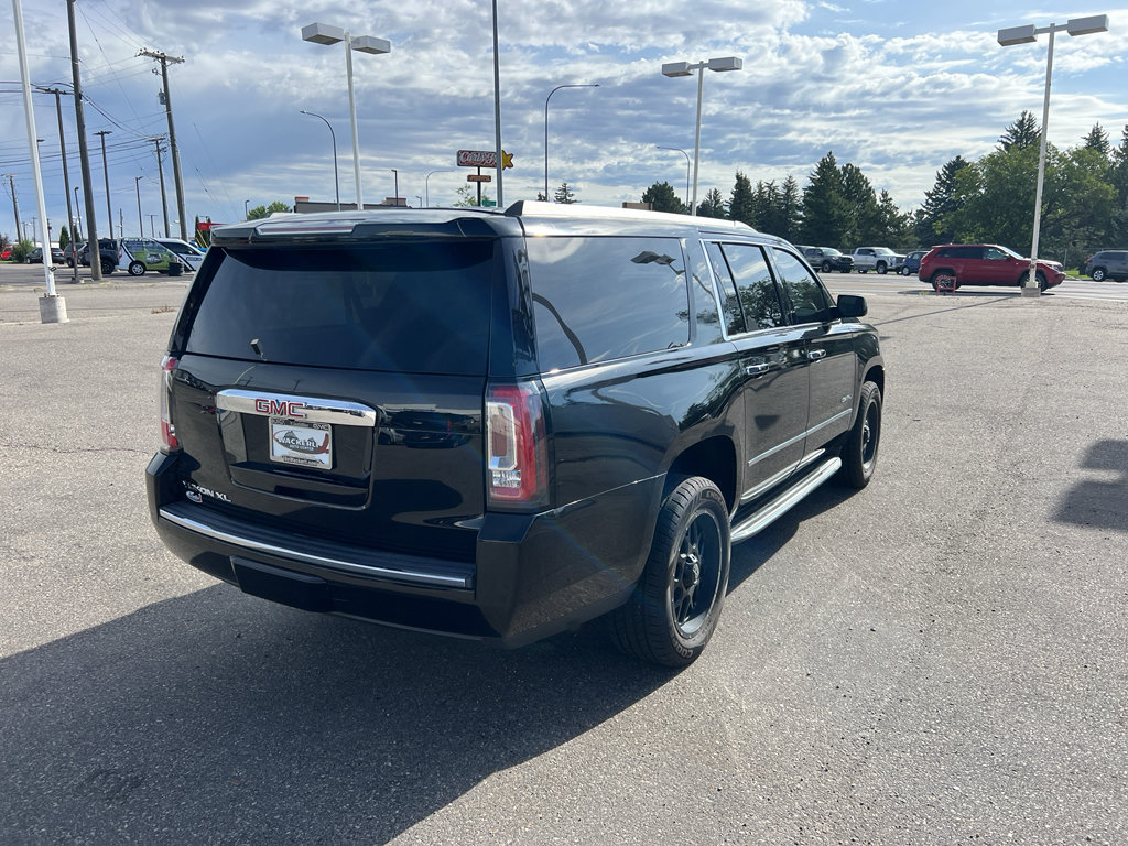 Used 2019 GMC Yukon XL Denali AWD/4WD image 40