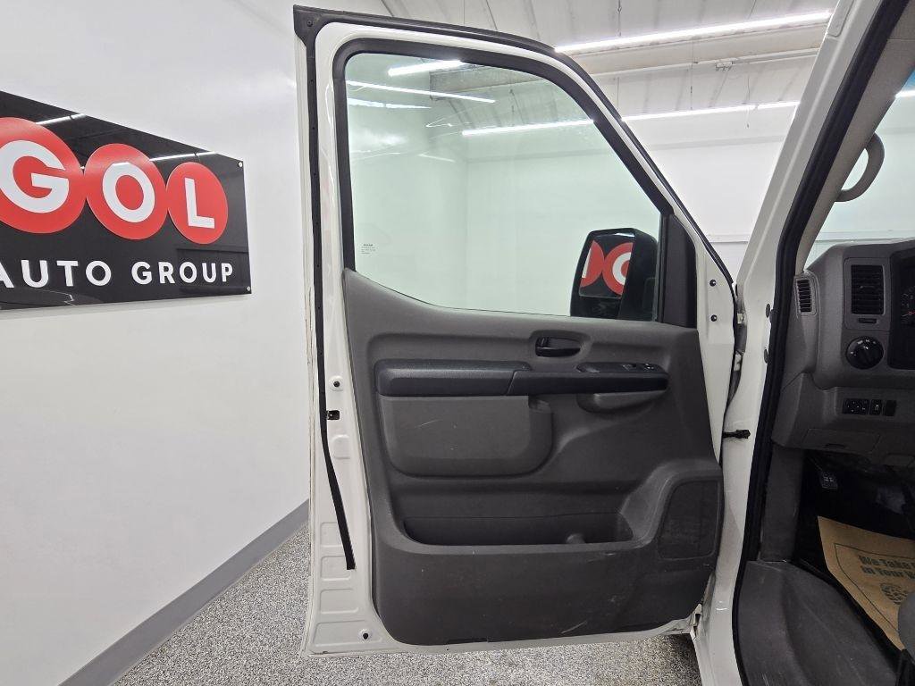 Used 2017 Nissan NV 2500 SV w/ Technology Package RWD image 21