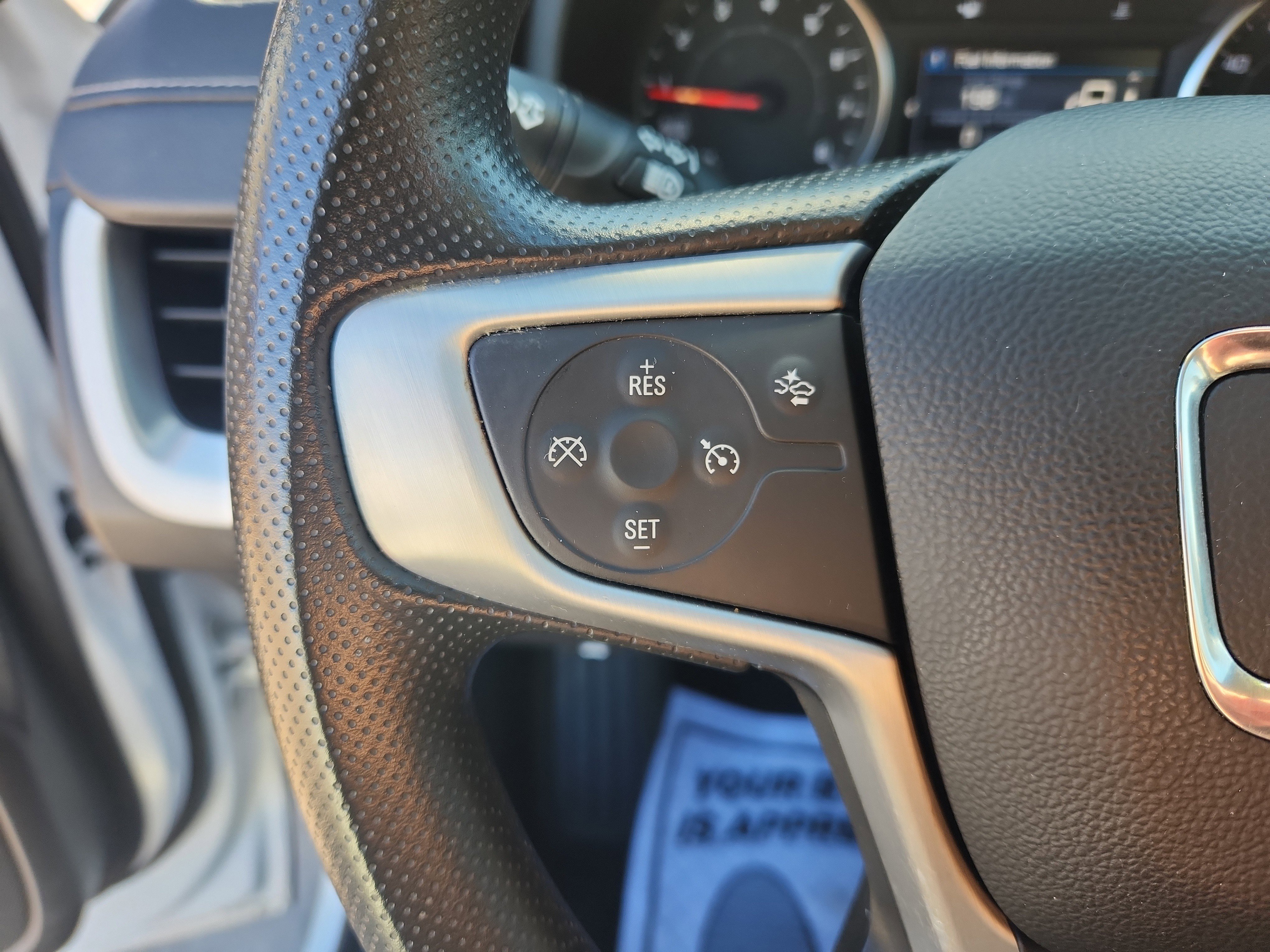 Used 2024 GMC Terrain SLE image 27