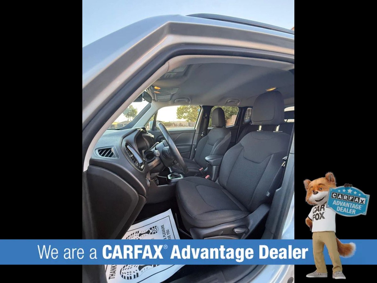 Used 2018 Jeep Renegade Altitude FWD image 27