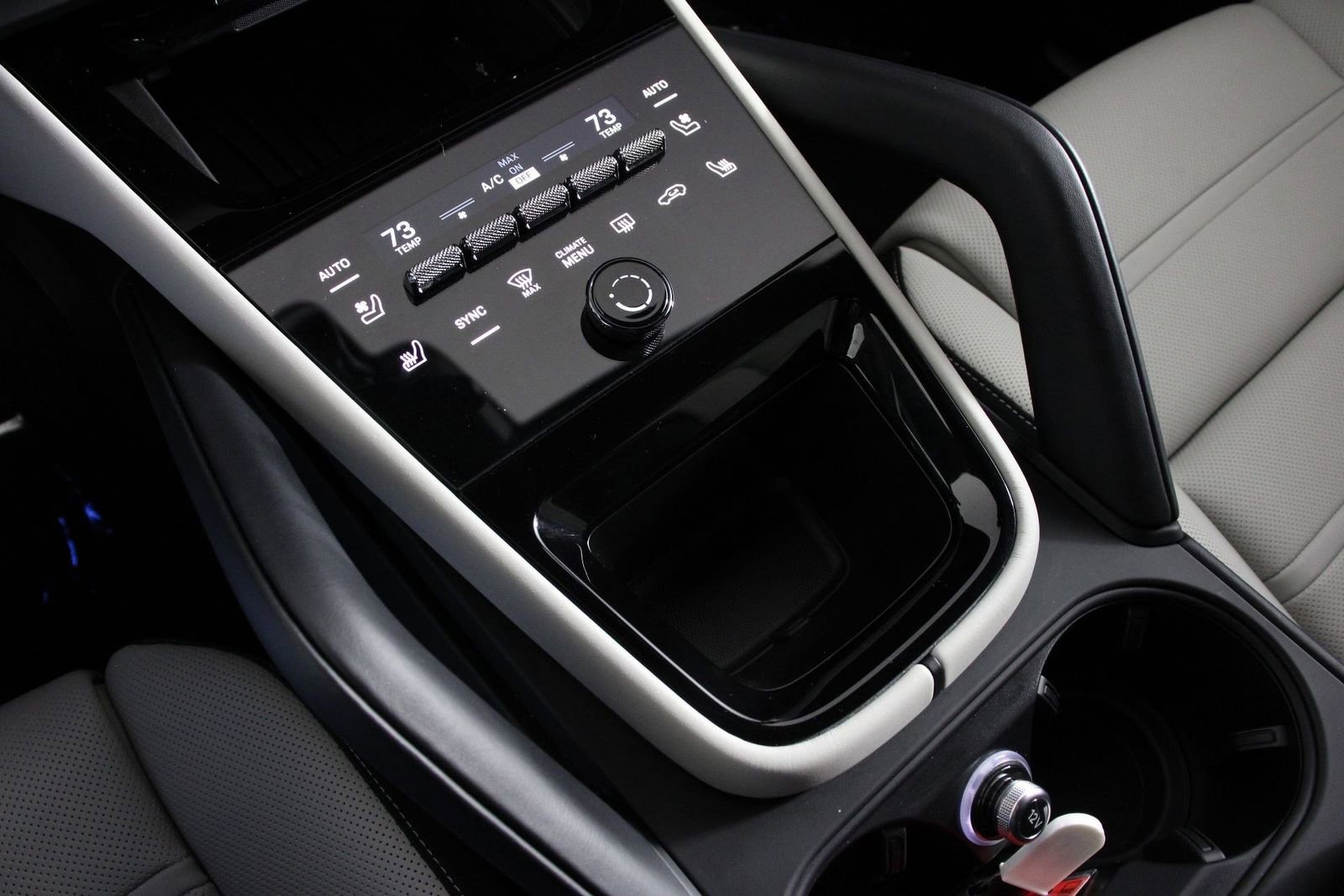 Certified 2025 Porsche Cayenne E-Hybrid image 18