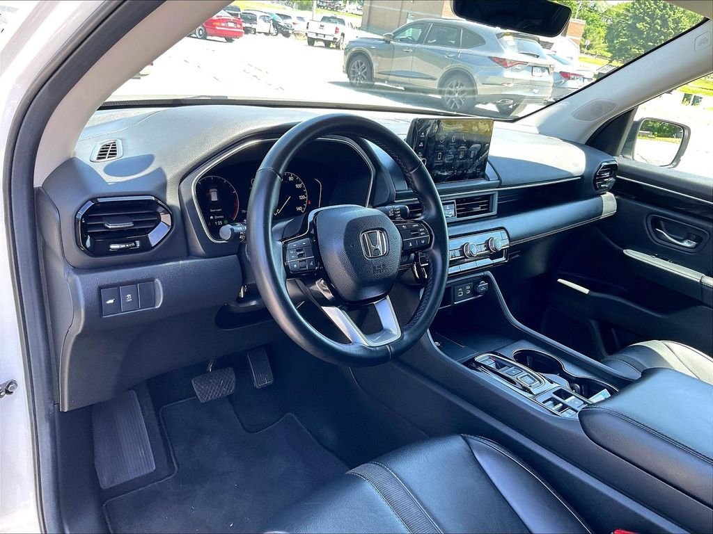 Used 2025 Honda Pilot EX-L image 8