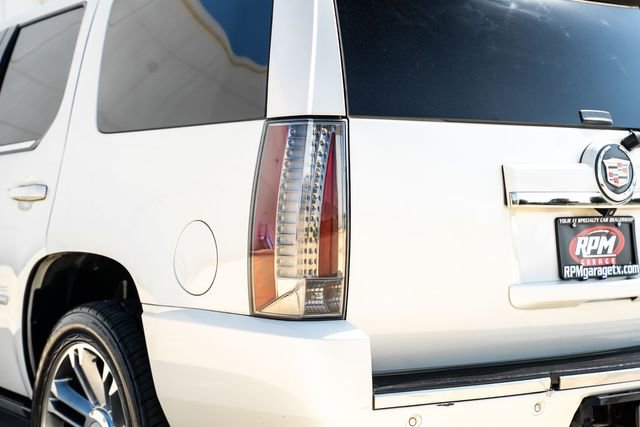 Used 2014 Cadillac Escalade Premium AWD/4WD image 10