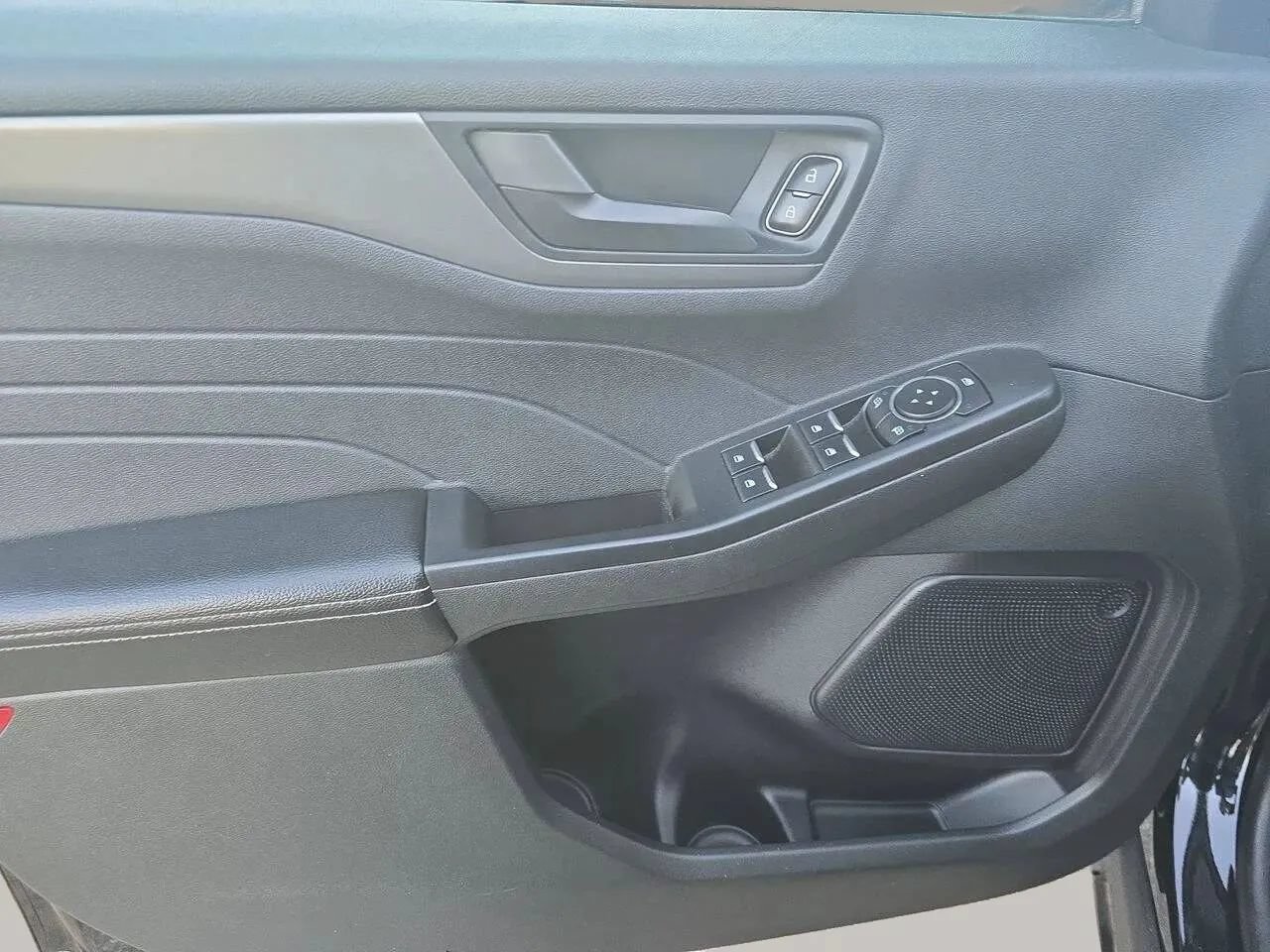 Used 2024 Ford Escape Active FWD image 12