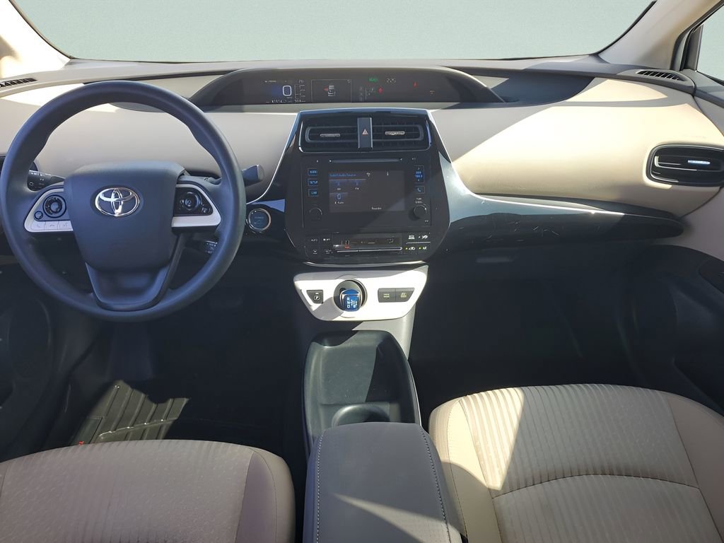 Used 2016 Toyota Prius Two image 10