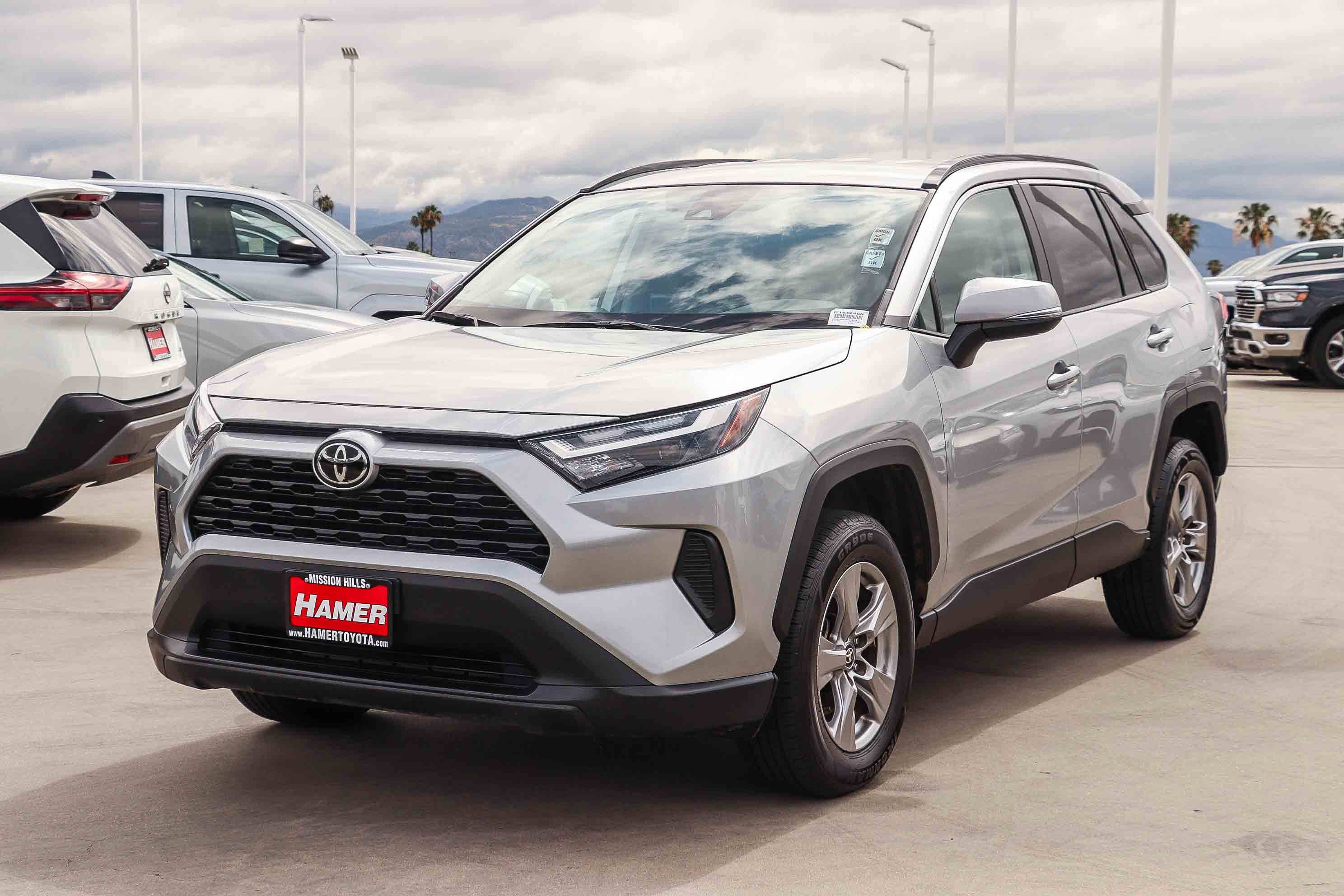 Used 2025 Toyota RAV4 XLE FWD image 3
