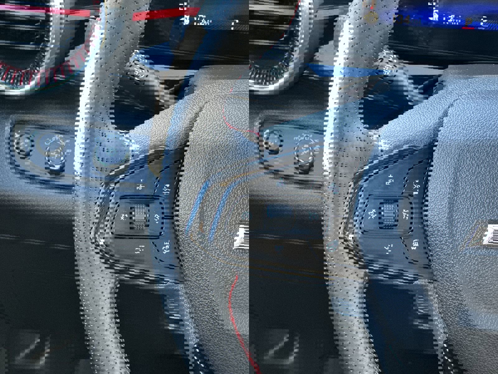 Certified 2025 Chevrolet Trax RS image 20