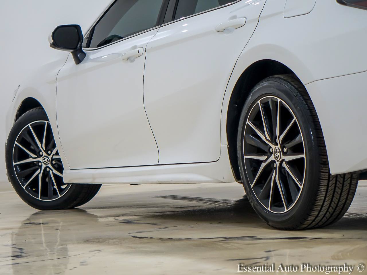 Used 2021 Toyota Camry SE FWD image 11