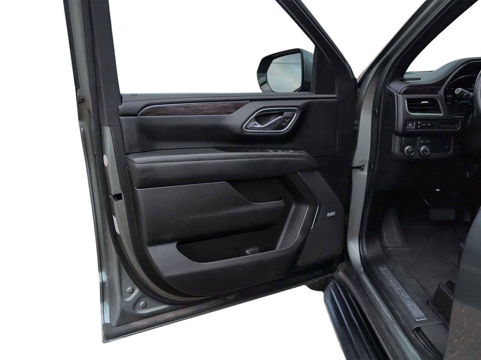 Used 2024 Chevrolet Tahoe LT RWD image 11