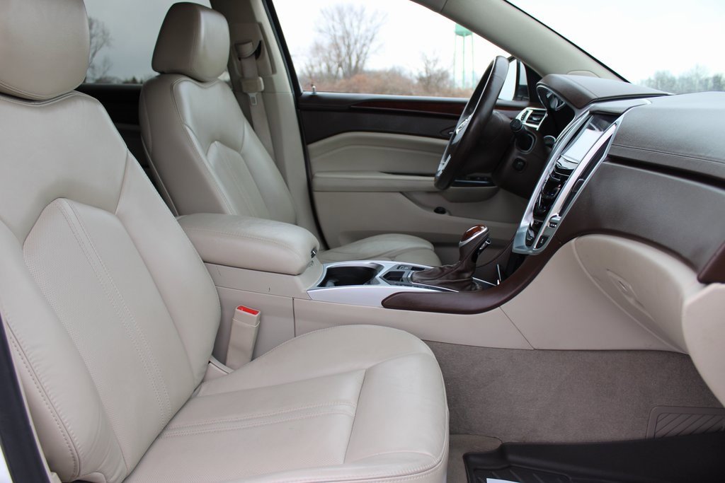 Used 2015 Cadillac SRX Luxury w/ Driver Awareness Package image 22