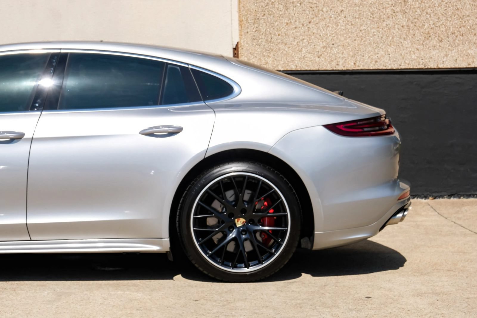 Used 2017 Porsche Panamera Turbo w/ Sportdesign Package AWD/4WD image 12