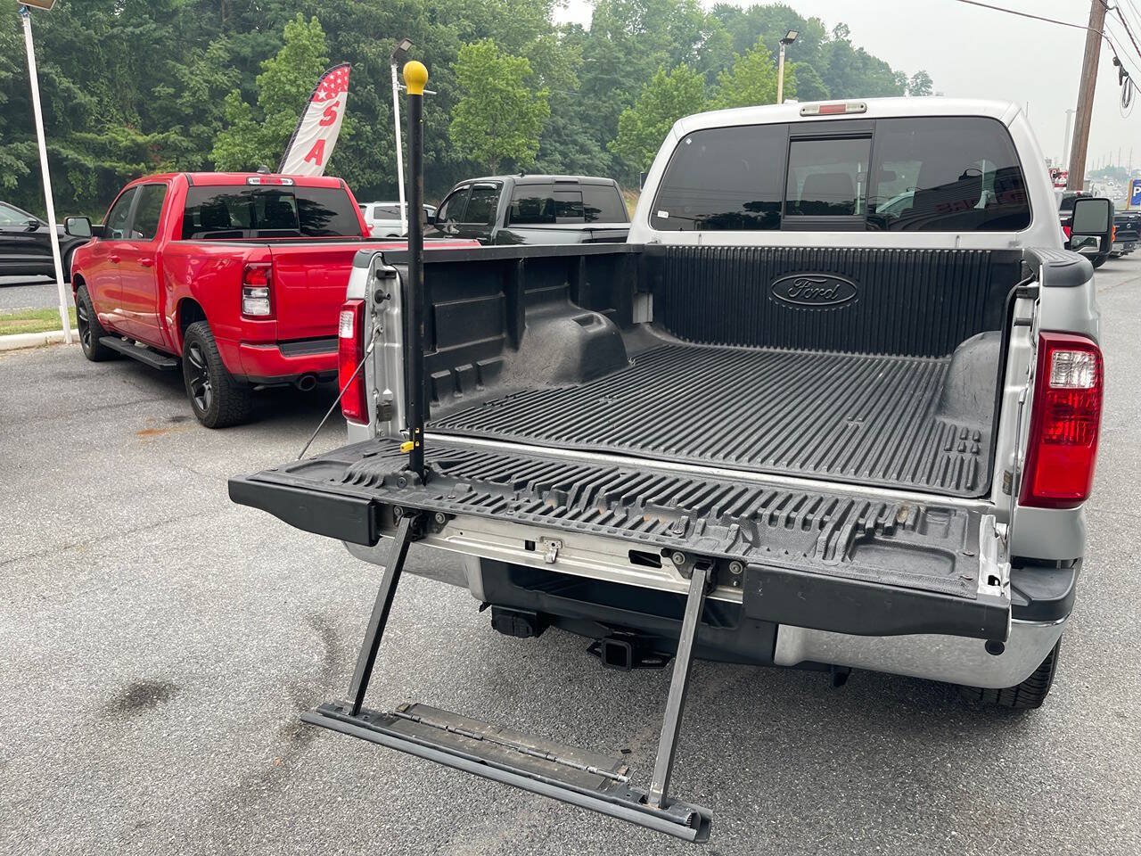 Used 2016 Ford F350 4x4 Crew Cab Super Duty image 10