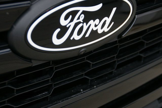 New 2026 Ford F150 Lariat w/ Equipment Group 501A Mid image 8