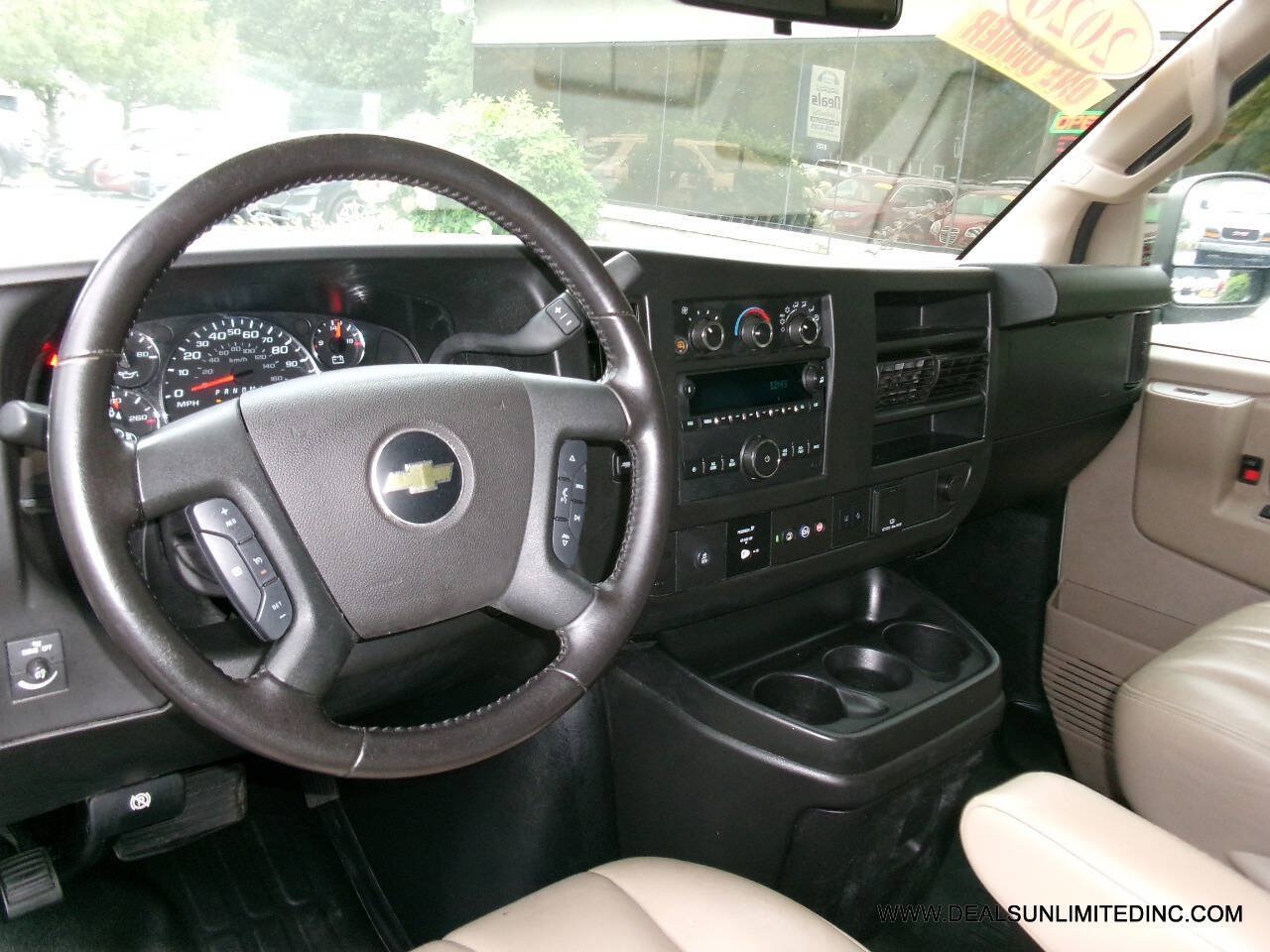 Used 2020 Chevrolet Express 3500 w/ Driver Convenience Package RWD image 10