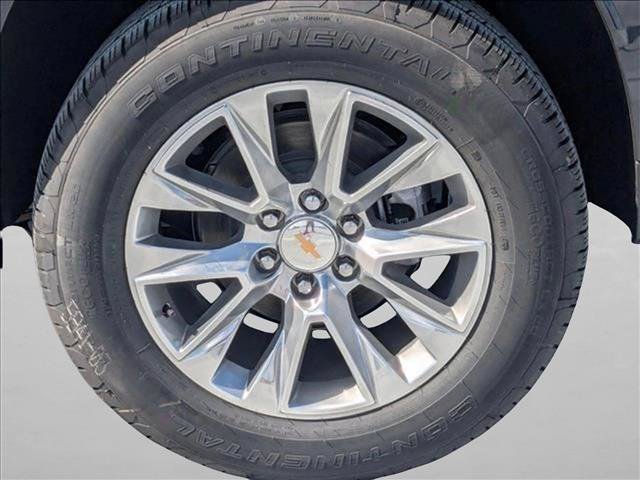 New 2025 Chevrolet Suburban Premier RWD image 9