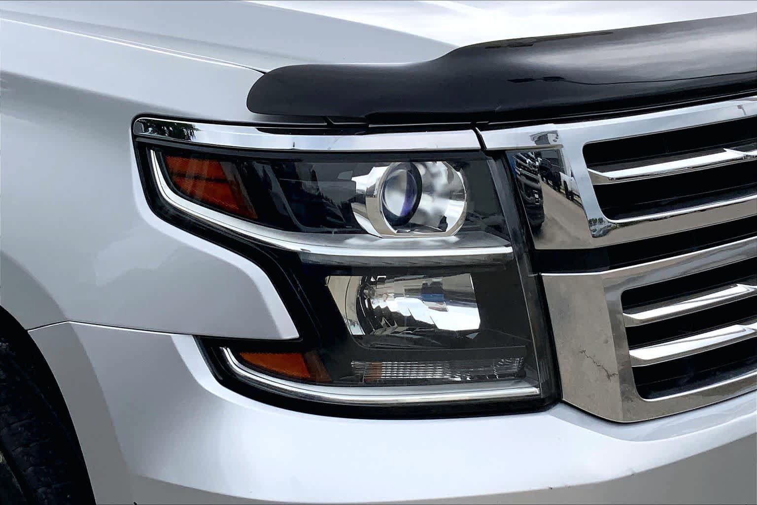 Used 2015 Chevrolet Suburban LT w/ Luxury Package RWD image 24