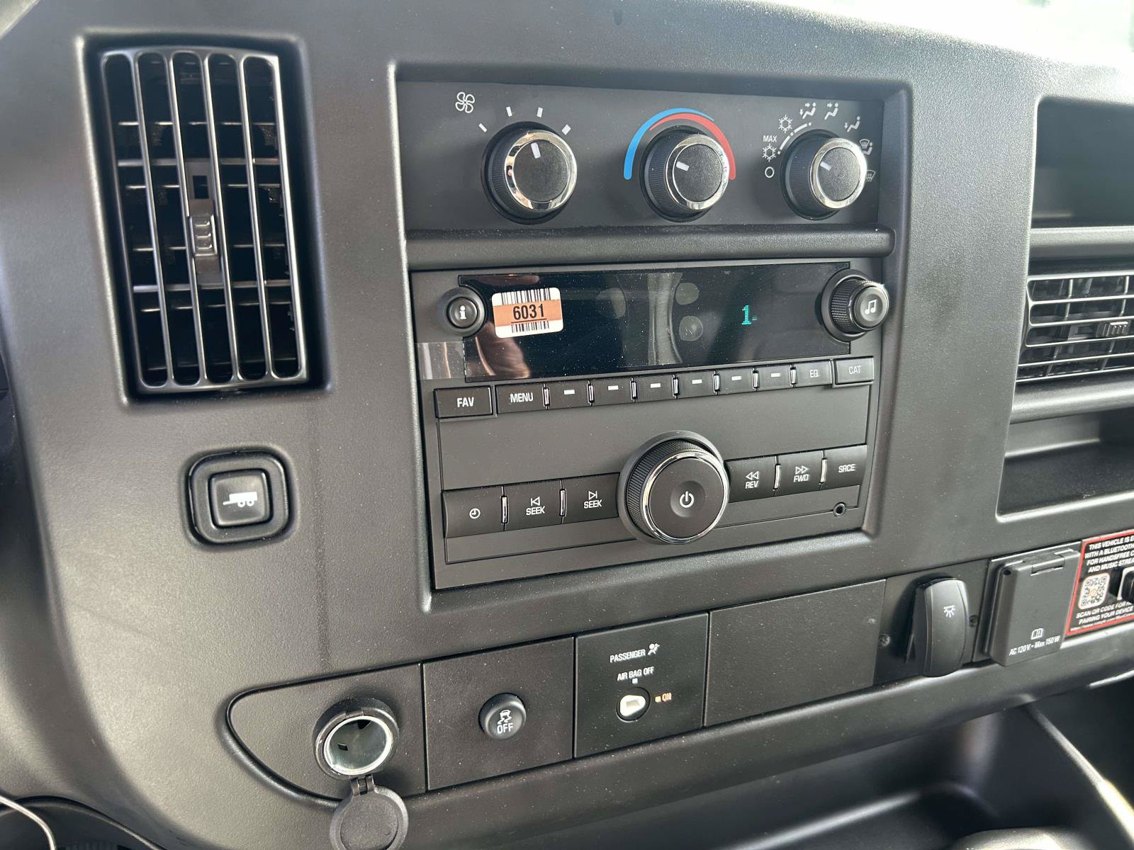 New 2026 Chevrolet Express 4500 w/ Power Convenience Package RWD image 21