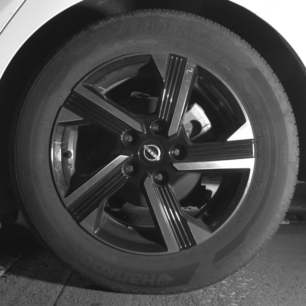 Used 2025 Nissan Sentra SV image 13