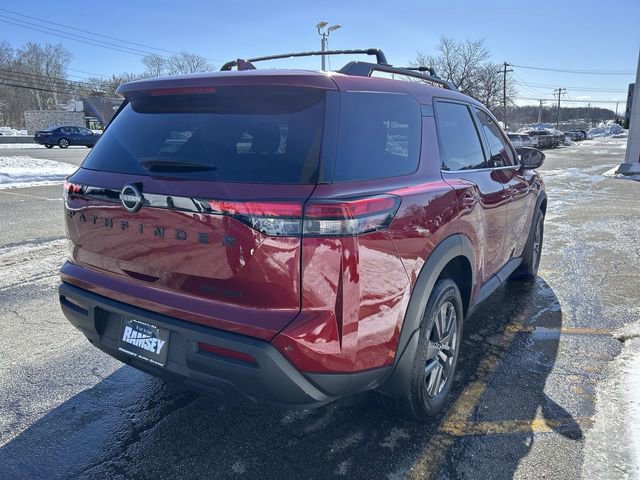 Used 2024 Nissan Pathfinder SV w/ Black Appearance Package image 8