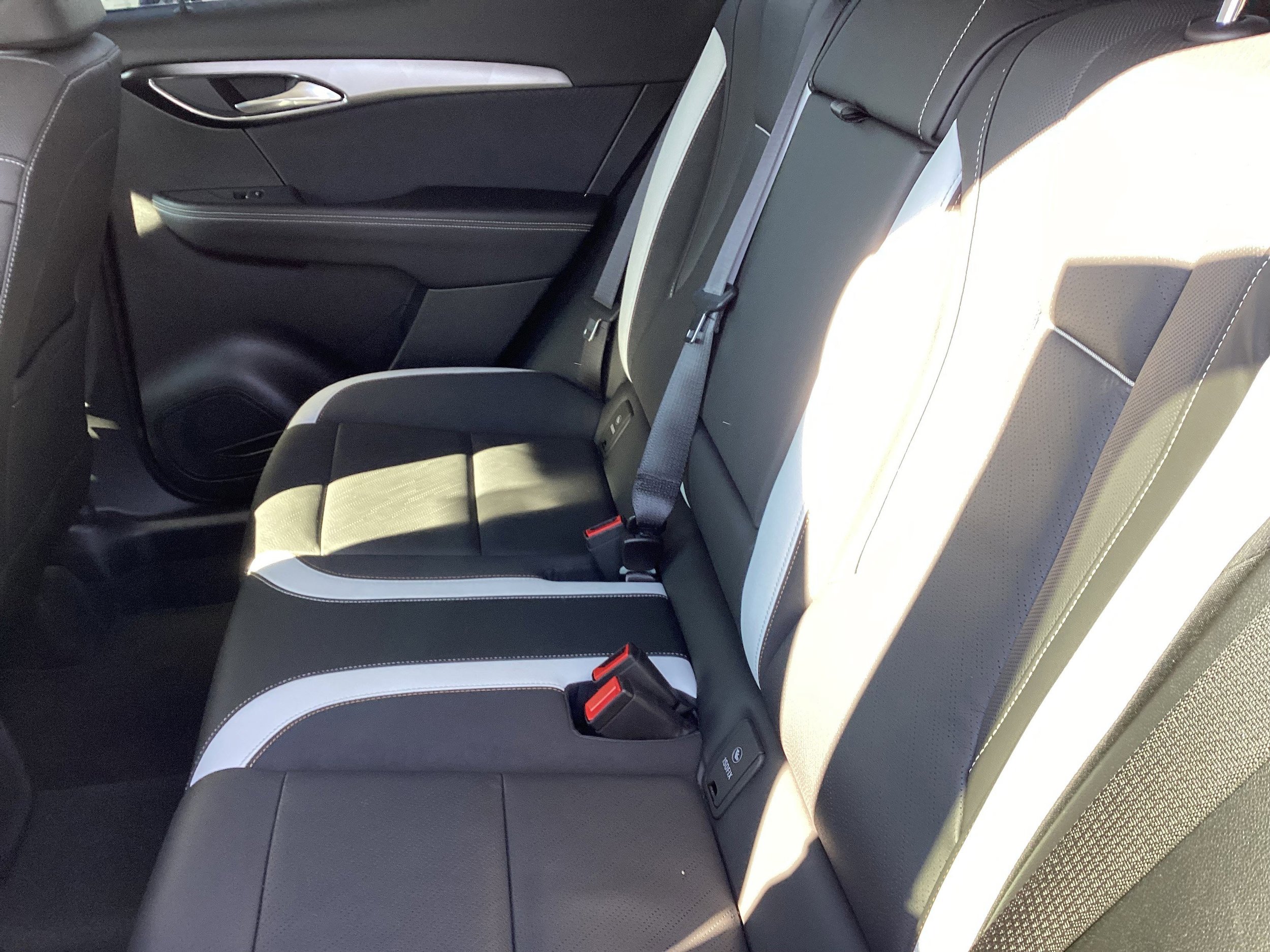 Used 2025 Buick Envision Sport Touring AWD/4WD image 13