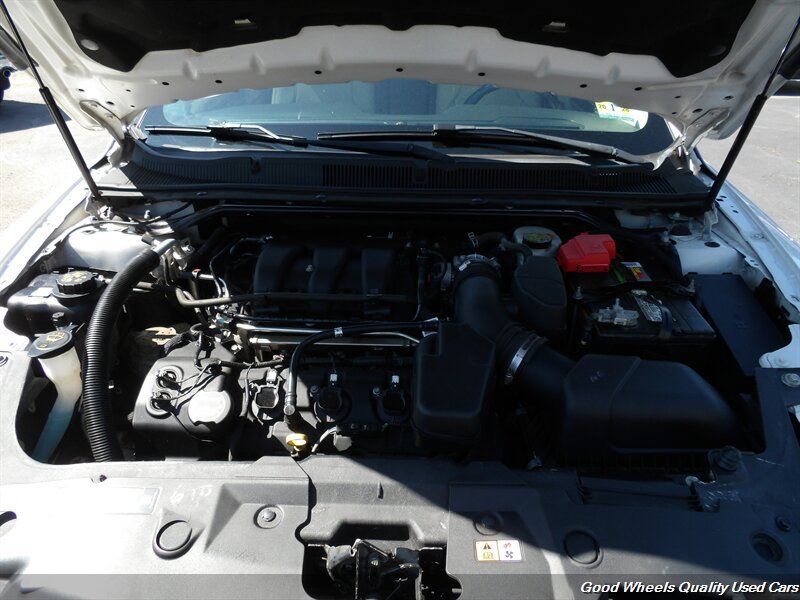 Used 2017 Ford Taurus SEL w/ Equipment Group 201A FWD image 30