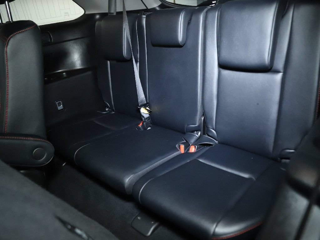 Used 2019 Toyota Highlander SE w/ Nightshade Edition AWD/4WD image 14
