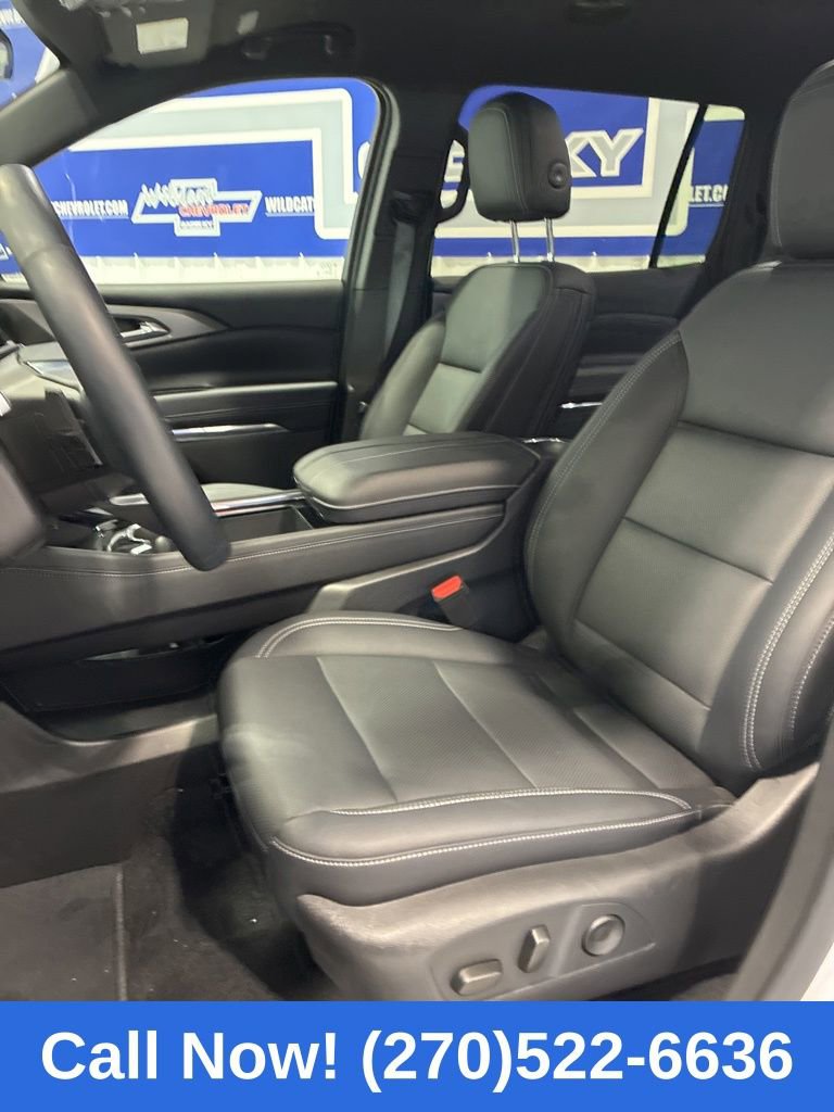 Used 2026 Chevrolet Traverse LT image 11