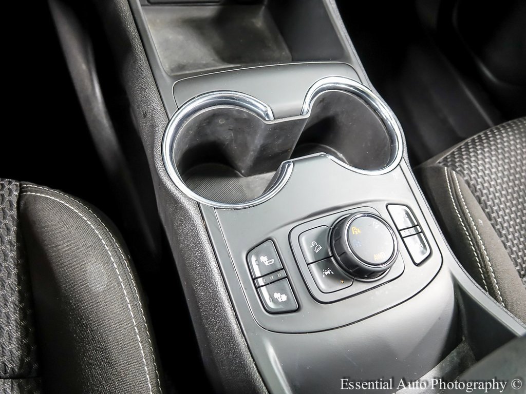 Used 2022 GMC Terrain SLE w/ Driver Convenience Package image 18