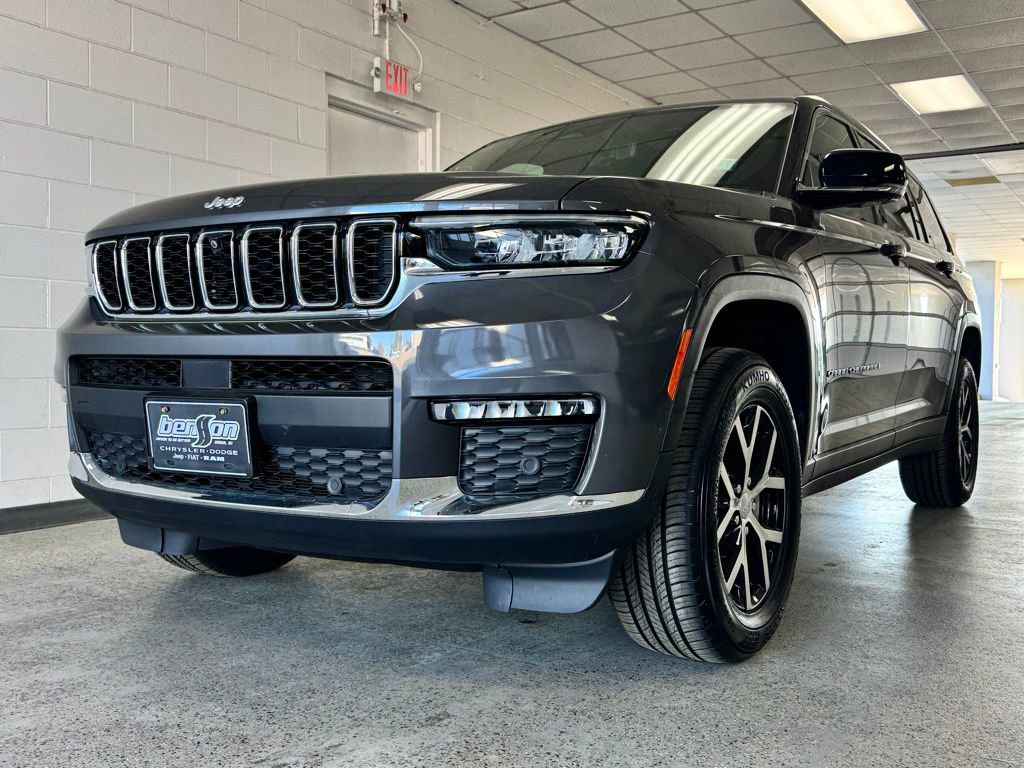 Certified 2024 Jeep Grand Cherokee L Limited w/ Luxury Tech Group II image 26