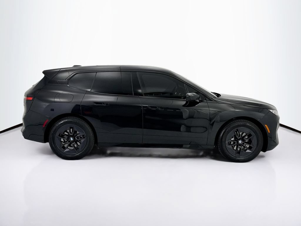 Certified 2026 BMW iX xDrive45 w/ Premium Package AWD/4WD image 4