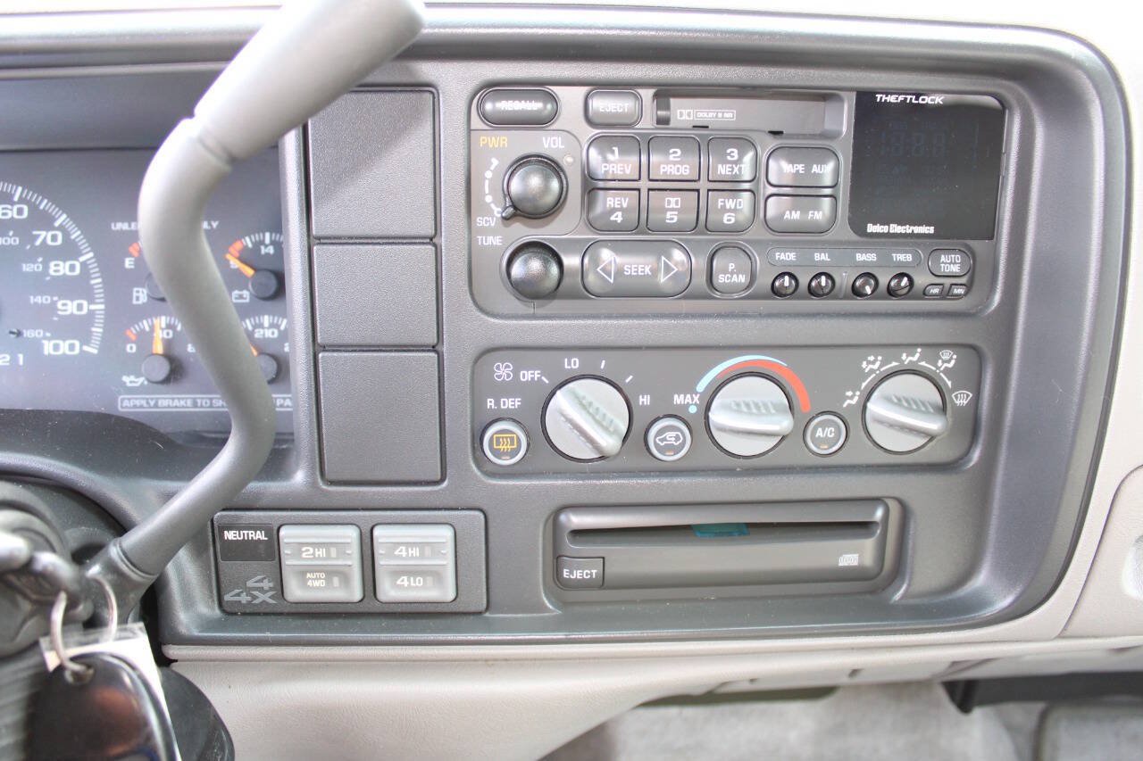 Used 1999 GMC Suburban 4WD w/ Marketing Opt Pkg 3 image 22
