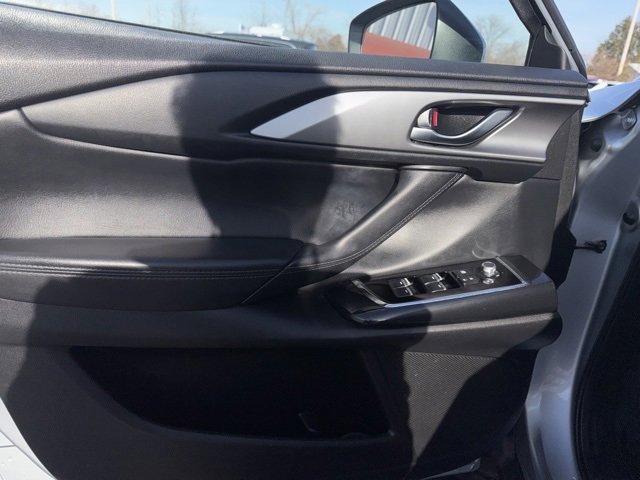 Used 2018 MAZDA CX-9 Touring image 13