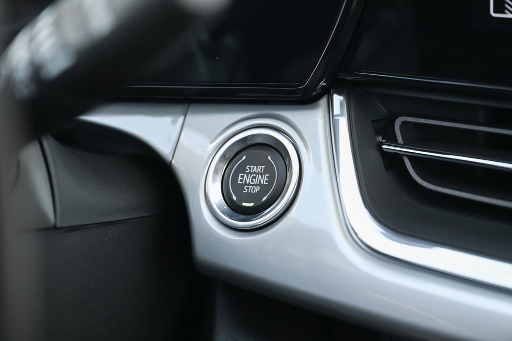 New 2026 Chevrolet Trax LT w/ Sunroof Package FWD image 23