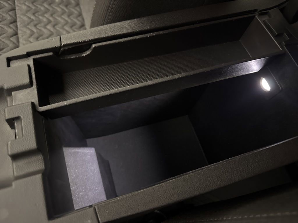 Used 2024 Chevrolet Equinox LT w/ LPO, Floor Liner Package FWD image 33
