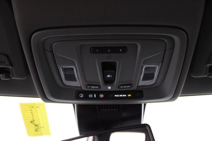 Used 2025 Chevrolet Silverado 1500 LTZ AWD/4WD image 48