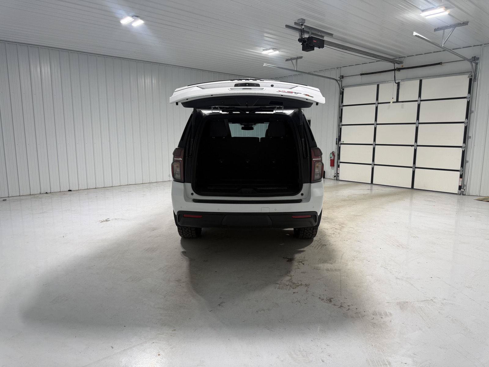 Used 2024 Chevrolet Tahoe RST w/ Luxury Package AWD/4WD image 26