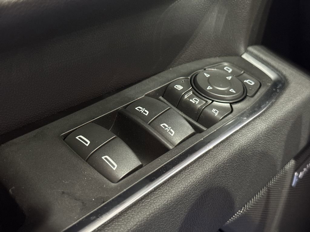 New 2025 GMC Sierra 2500 SLT w/ SLT Convenience Package image 40